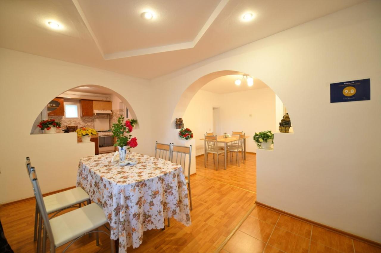 Apartmán Casa Mirandre Haţeg Exteriér fotografie