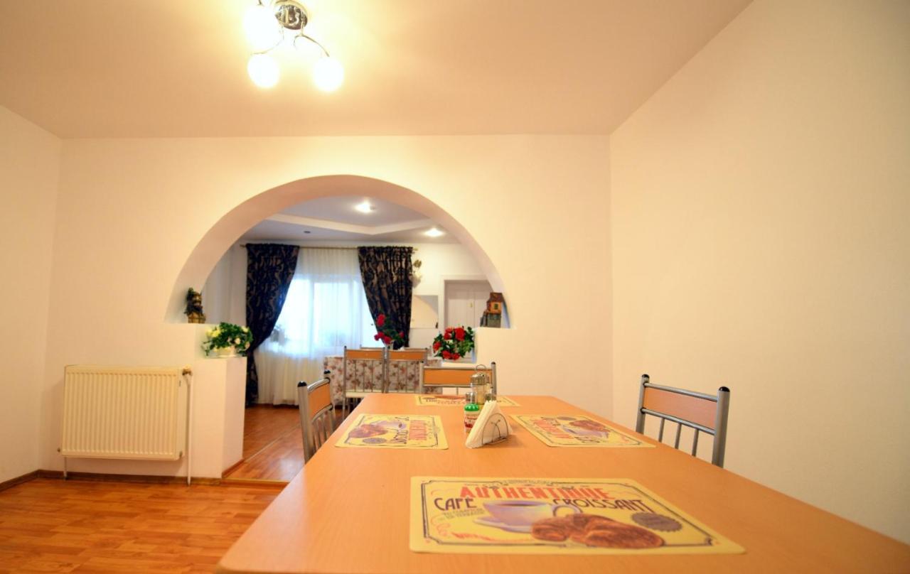 Apartmán Casa Mirandre Haţeg Exteriér fotografie